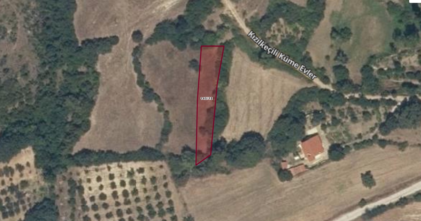 ÇANAKKALE KIZILKEÇİLİ KÖYÜ 827 M2 SATILIK ARAZİ