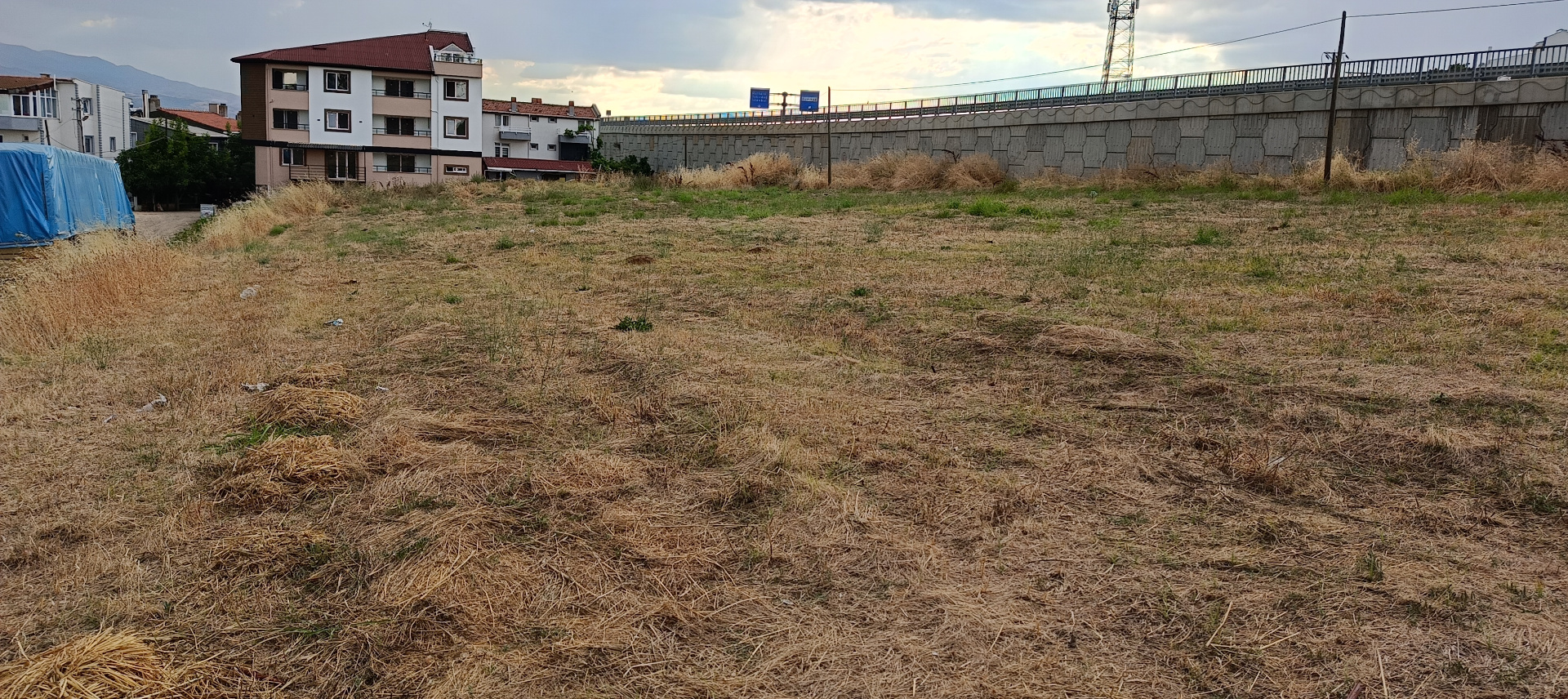 TEKİRDAĞ BARBAROS SATILIK 3.712 M2 KONUT İMARLI ARSA - TEKİRDAĞ SÜLEYMANPAŞA BARBAROS MAHALLESİ - undefined undefined - Thumbnail