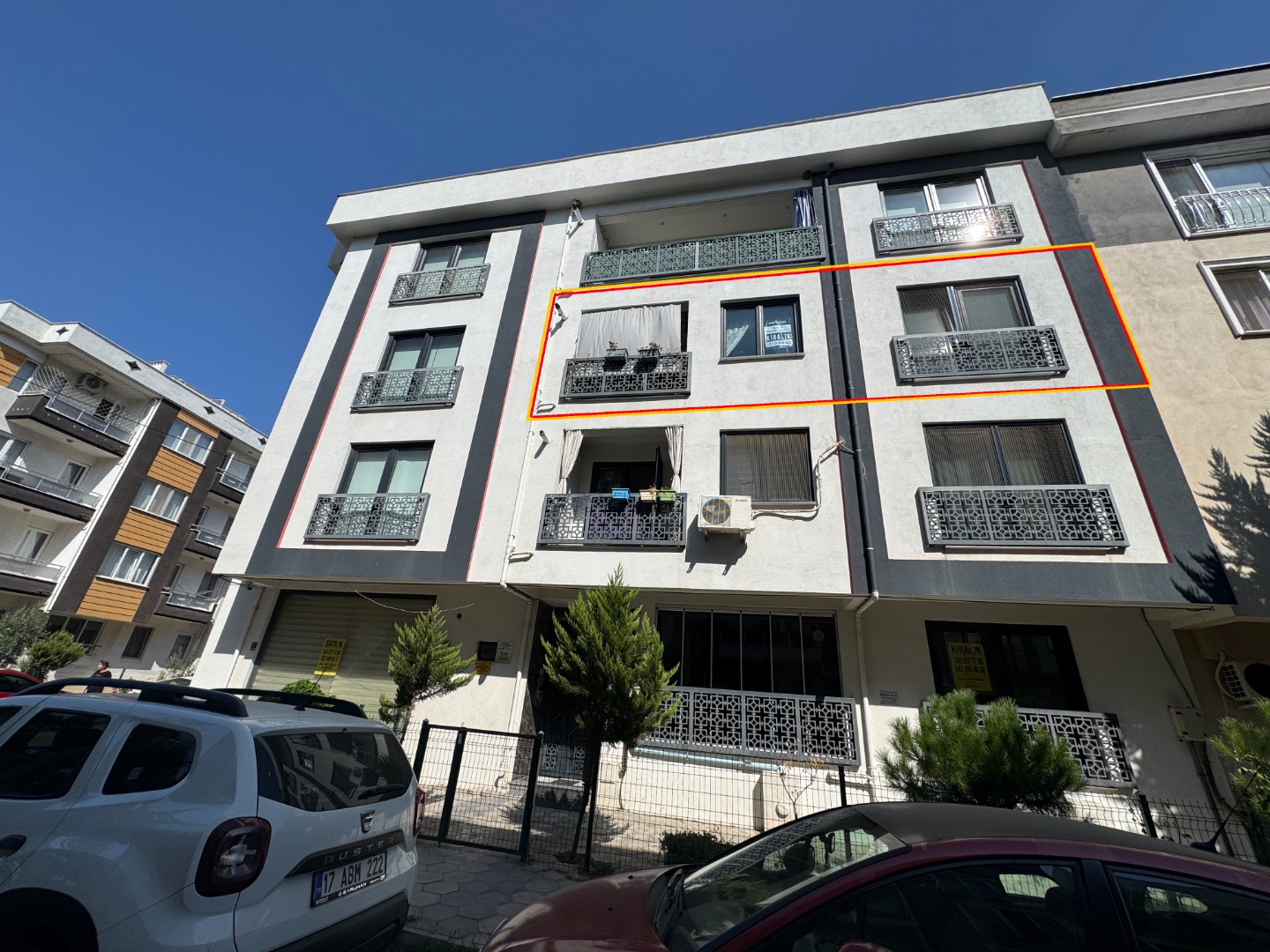 BARBAROS PLAJDA GENİŞ 2+1 ARA KAT KAPALI MUTFAK EŞYASIZ DAİRE !