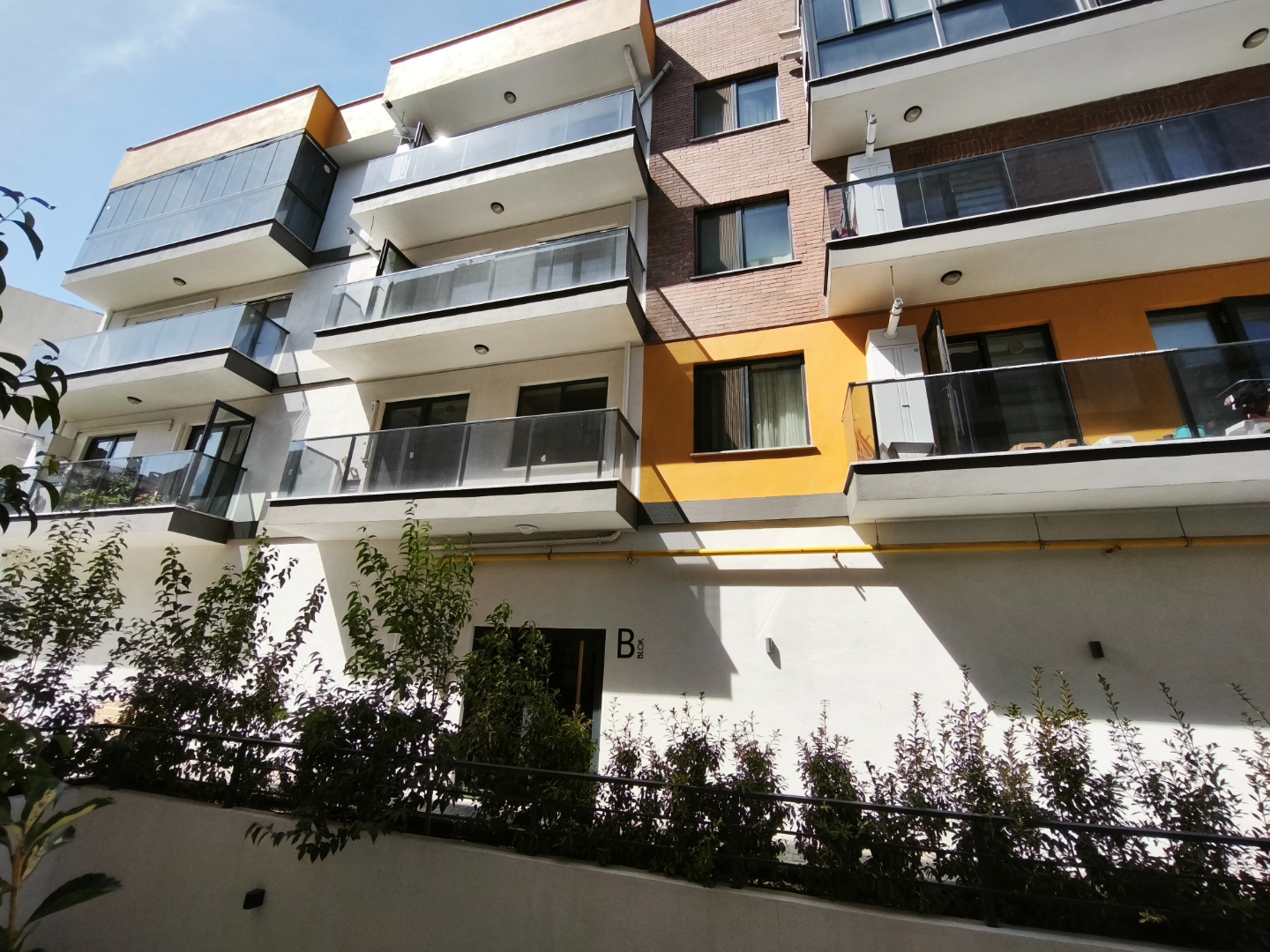 ÇANAKKALE BARBAROS MAHALLESİ ASİLKENT SİTESİNDE 2+1 SATILIK DAİRE