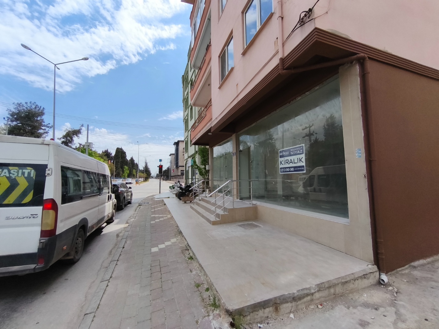 ÇANAKKALE PİRİREİS CADDESİ ÜZERİNDE HER İŞE UYGUN 70 M2 KİRALIK
