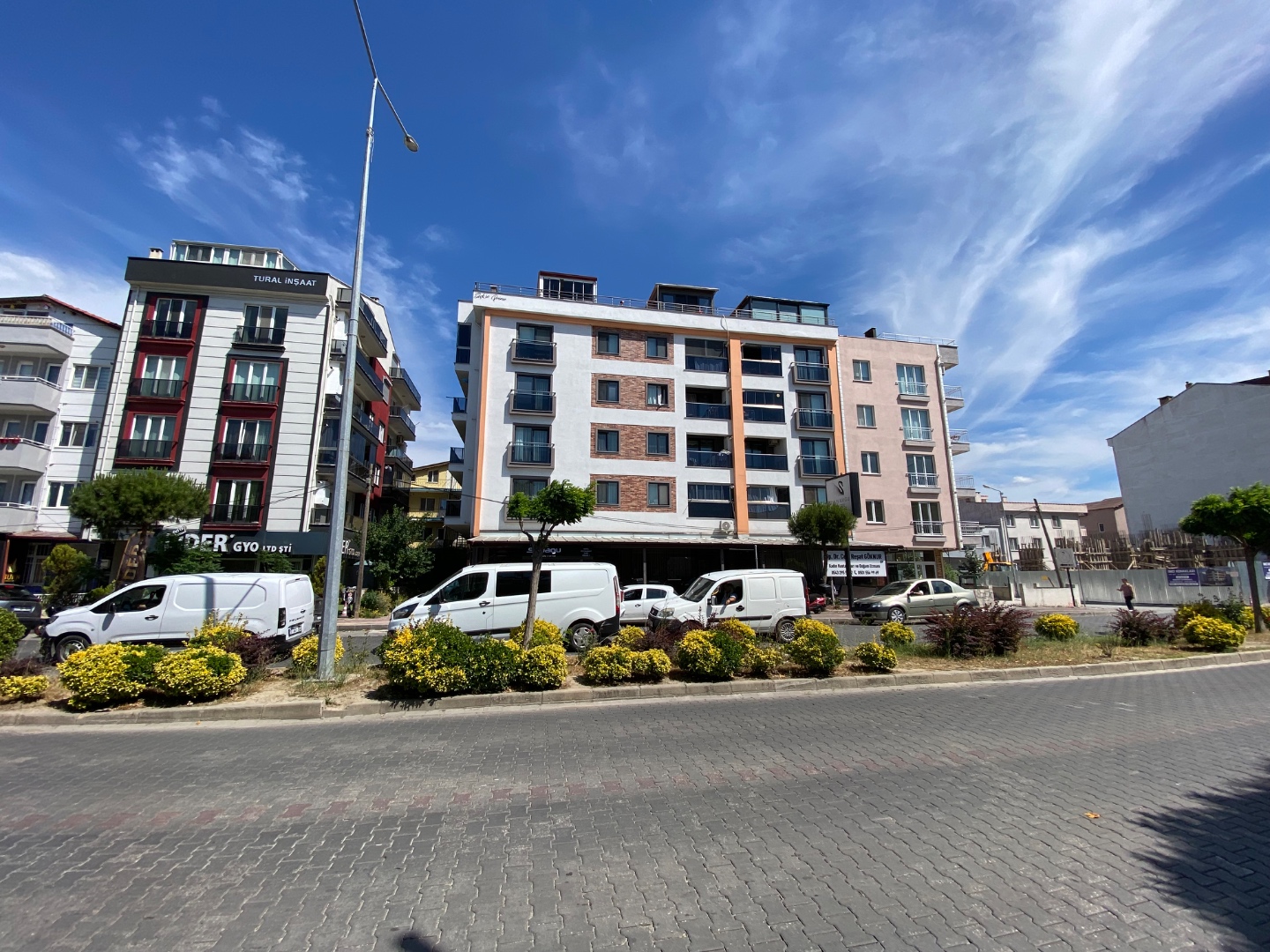 ÇANAKKALE KEPEZ KOLİN OTEL BÖLGESİ SATILIK AYRI MUTFAKLI 2+1 - ÇANAKKALE MERKEZ KEPEZ BELDESİ, BOĞAZKENT MAHALLESİ - undefined undefined - Thumbnail