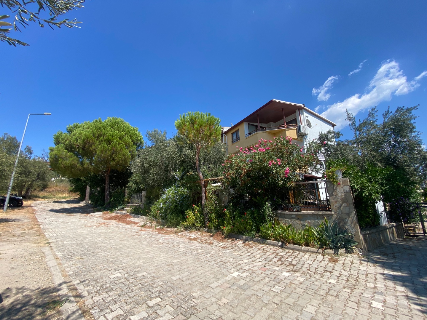 ÇANAKKALE AYVACIK KÜÇÜKKUYU'DA SATILIK 3+1 VILLA - ÇANAKKALE AYVACIK KÜÇÜKKUYU BELDESİ, MIHLI MAHALLESİ - undefined undefined - Thumbnail