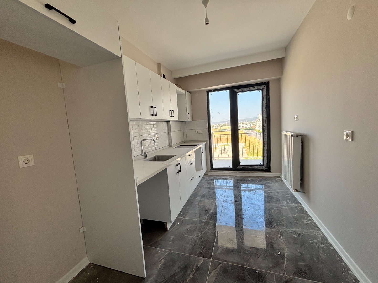 ÇANAKKALE MERKEZ KAPALI MUTFAK EBEVEYN BANYOLU 2+1 SATILIK DAİRE - ÇANAKKALE MERKEZ ARSLANCA MAHALLESİ - undefined undefined - Thumbnail