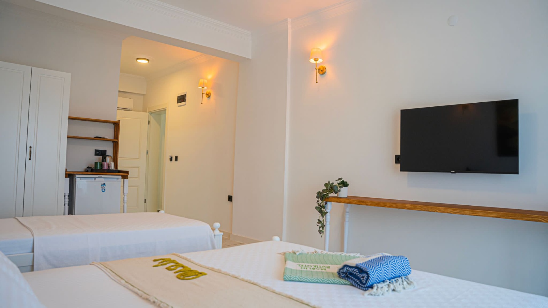 GÖKÇEADA EŞELEKTE SAHİLE YAKIN SATILIK 12 ODALI 3 YILDIZLI OTEL - ÇANAKKALE GÖKÇEADA EŞELEK KÖYÜ - undefined undefined - Thumbnail