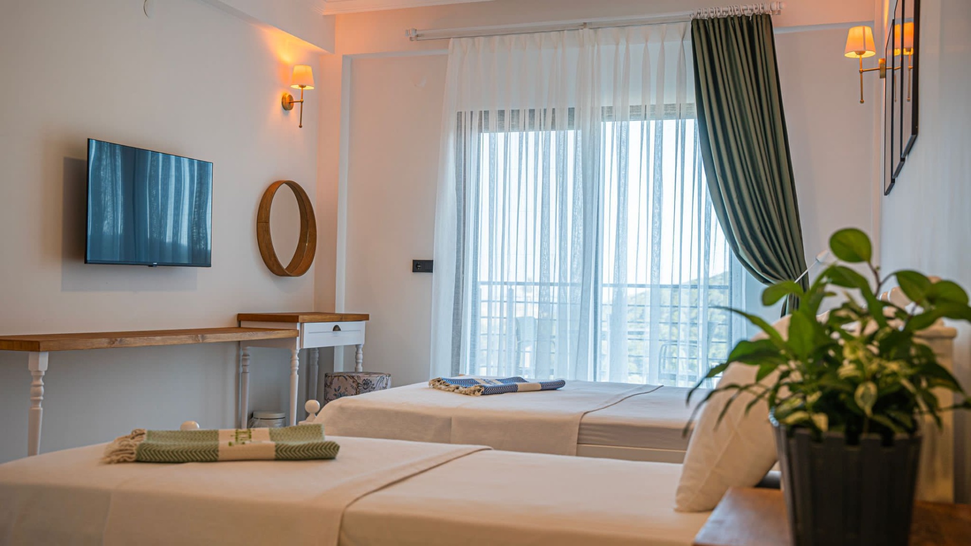 GÖKÇEADA EŞELEKTE SAHİLE YAKIN SATILIK 12 ODALI 3 YILDIZLI OTEL - ÇANAKKALE GÖKÇEADA EŞELEK KÖYÜ - undefined undefined - Thumbnail