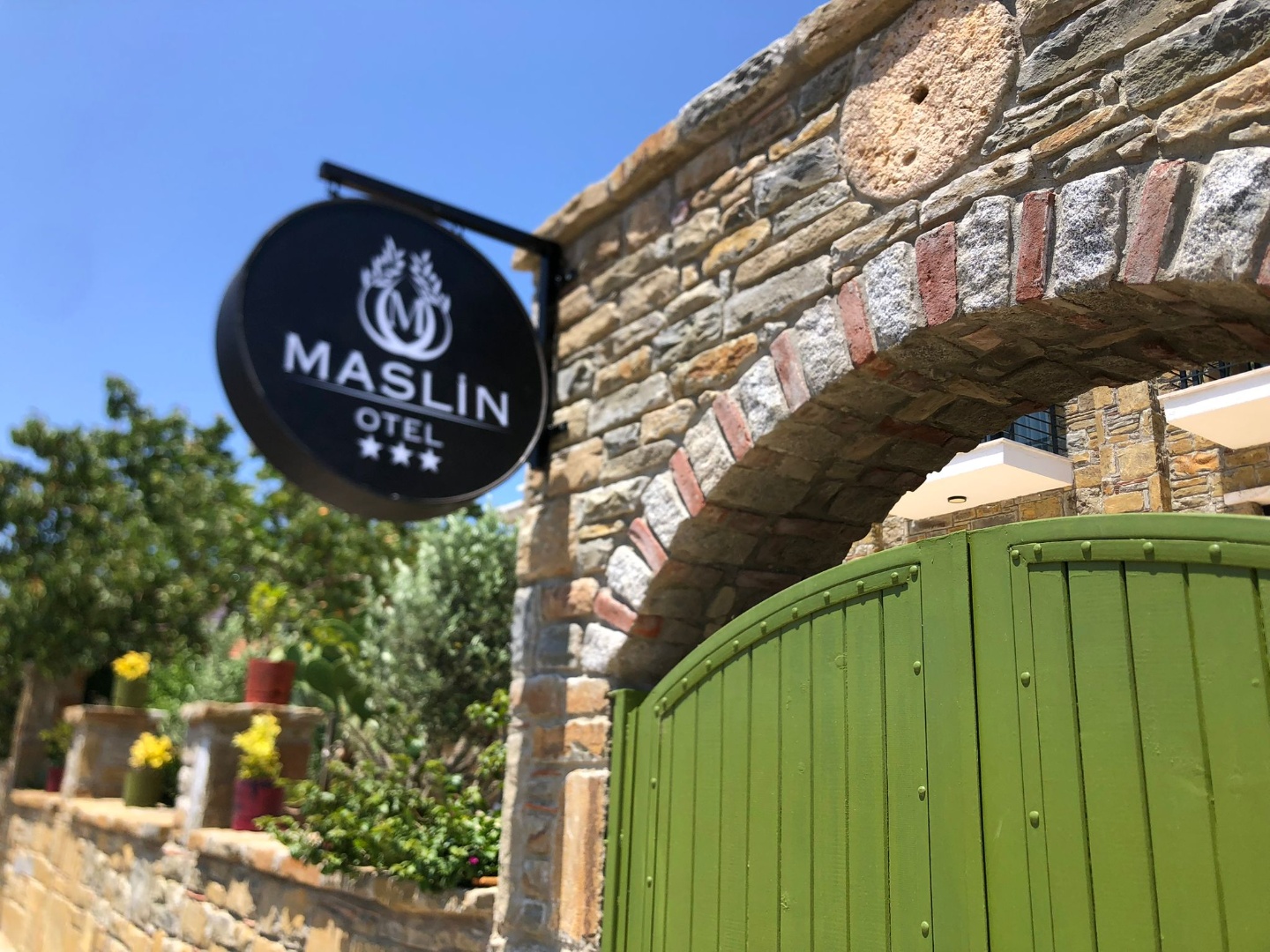 GÖKÇEADA EŞELEKTE SAHİLE YAKIN SATILIK 12 ODALI 3 YILDIZLI OTEL - ÇANAKKALE GÖKÇEADA EŞELEK KÖYÜ - undefined undefined - Thumbnail