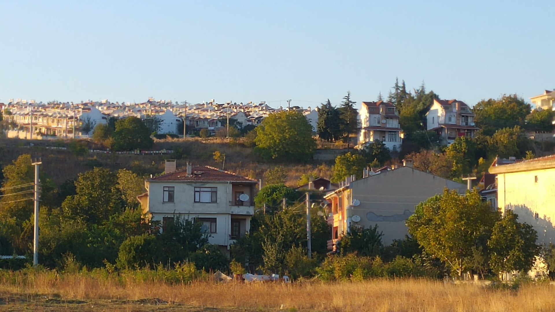 TEKİRDAĞ BARBAROS SATILIK KONUT İMARLI 6.121 m2 ARSA + İKİ VİLLA - TEKİRDAĞ SÜLEYMANPAŞA BARBAROS MAHALLESİ - undefined undefined - Thumbnail