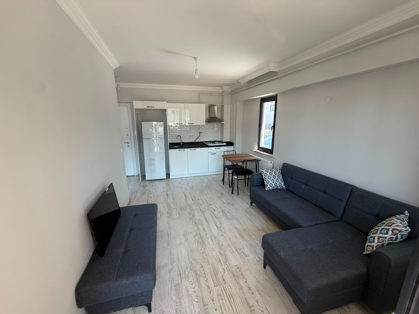 DEVLET HASTANESİ YAKINI MEDİ GARDENDA EŞYALI KİRALIK 1+1 ! - ÇANAKKALE MERKEZ KEPEZ BELDESİ, HAMİDİYE MAHALLESİ - undefined undefined - Thumbnail