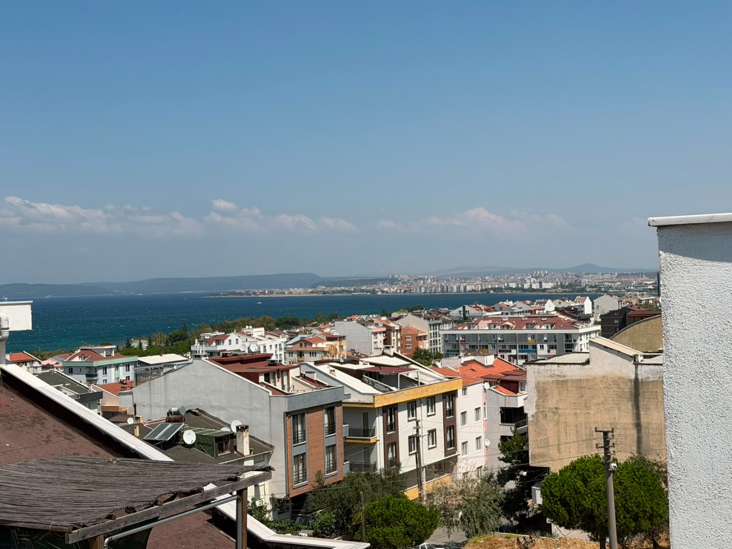 KEPEZ BOĞAZKENTTE KİRALIK MANZARALI VE TERASLI 1+1 DAİRE ! - ÇANAKKALE MERKEZ KEPEZ BELDESİ, BOĞAZKENT MAHALLESİ - undefined undefined - Thumbnail