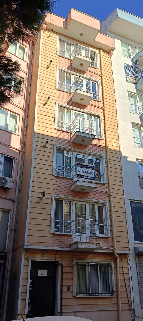 ÇANAKKALE ŞEHİR MERKEZİNDE ÖĞRENCİYE KİRALIK EŞYALI KOMBİLİ 1+1  