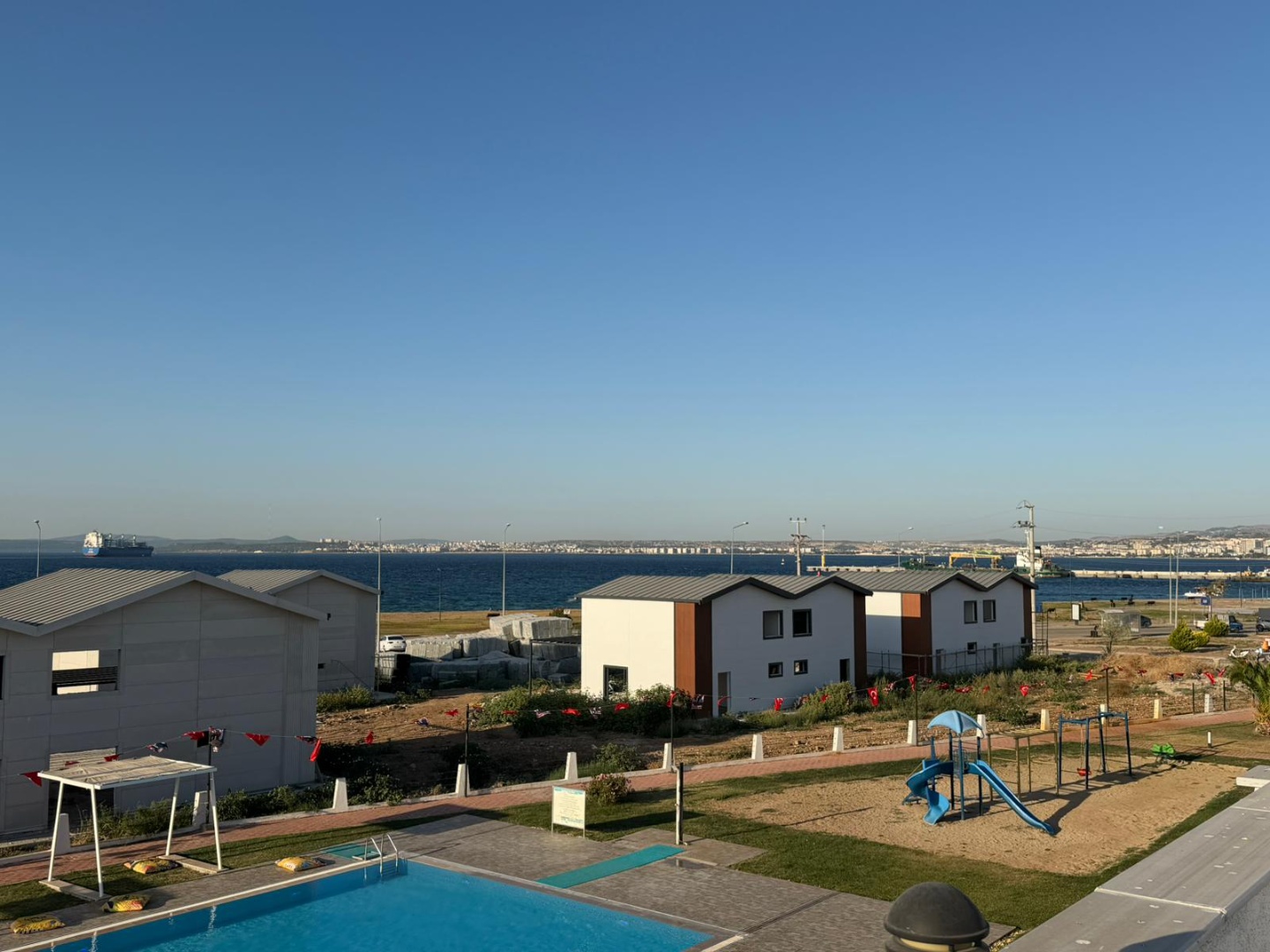 KEPEZ PORTO MARE 1'DE 2+1 DUBLEKS VE TERASLI KİRALIK VİLLA ! - ÇANAKKALE MERKEZ KEPEZ BELDESİ, BOĞAZKENT MAHALLESİ - undefined undefined - Thumbnail