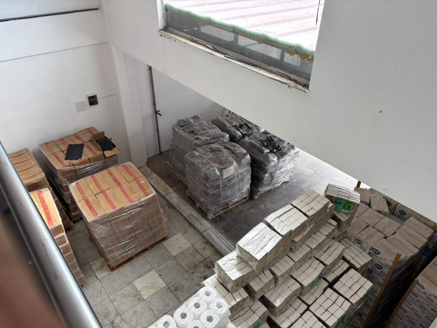 ÇANAKKALE KÜÇÜK SANAYİ SİTESI MY STORE İŞ MERKEZİNDE 220 m2 SATILIK DÜKKAN - ÇANAKKALE MERKEZ İSMETPAŞA MAHALLESİ - undefined undefined - Thumbnail