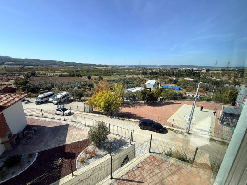Havuzlu,Taş Mahalle Sitesinde Oturuma Hazır 155m² Villa