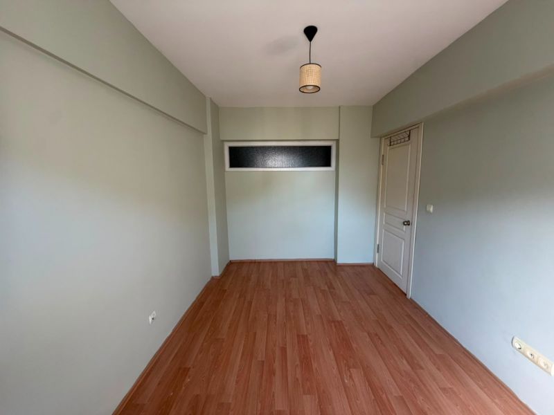 BARBAROS SARIÇAY OTEL ARKASI ARA KAT BOŞ 2+1 AÇIK MUTFAK DAİRE ! - ÇANAKKALE MERKEZ BARBAROS MAHALLESİ - undefined undefined - Thumbnail