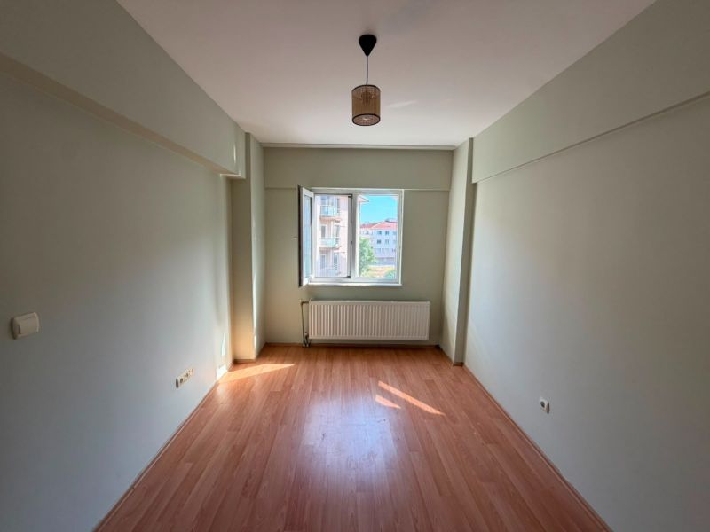 BARBAROS SARIÇAY OTEL ARKASI ARA KAT BOŞ 2+1 AÇIK MUTFAK DAİRE ! - ÇANAKKALE MERKEZ BARBAROS MAHALLESİ - undefined undefined - Thumbnail