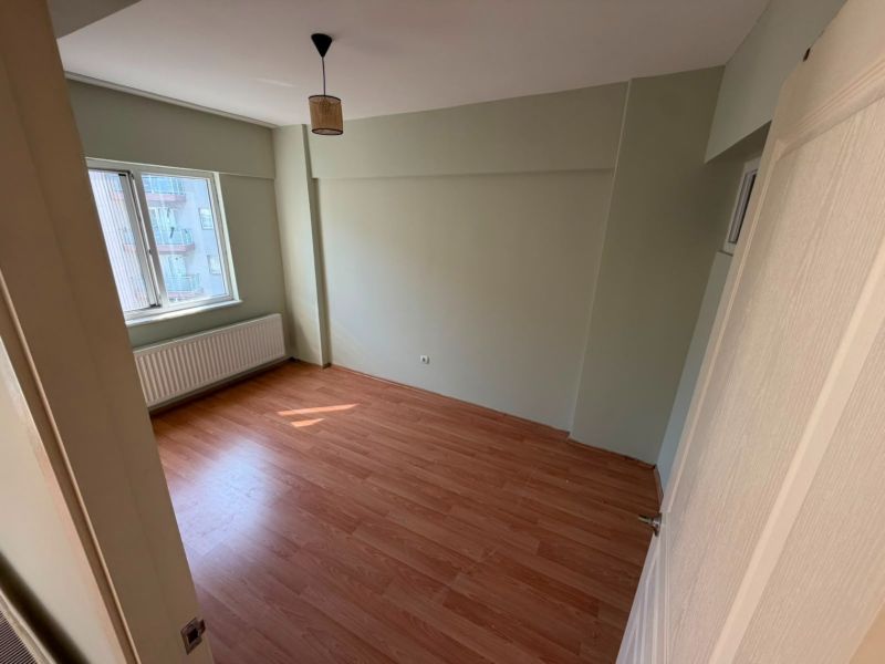 BARBAROS SARIÇAY OTEL ARKASI ARA KAT BOŞ 2+1 AÇIK MUTFAK DAİRE ! - ÇANAKKALE MERKEZ BARBAROS MAHALLESİ - undefined undefined - Thumbnail
