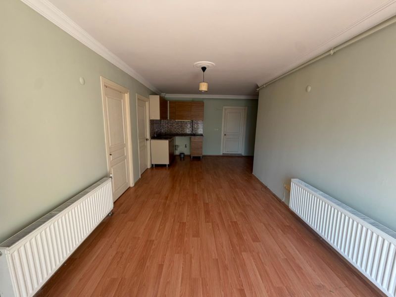 BARBAROS SARIÇAY OTEL ARKASI ARA KAT BOŞ 2+1 AÇIK MUTFAK DAİRE ! - ÇANAKKALE MERKEZ BARBAROS MAHALLESİ - undefined undefined - Thumbnail