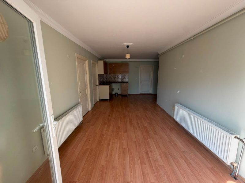 BARBAROS SARIÇAY OTEL ARKASI ARA KAT BOŞ 2+1 AÇIK MUTFAK DAİRE ! - ÇANAKKALE MERKEZ BARBAROS MAHALLESİ - undefined undefined - Thumbnail